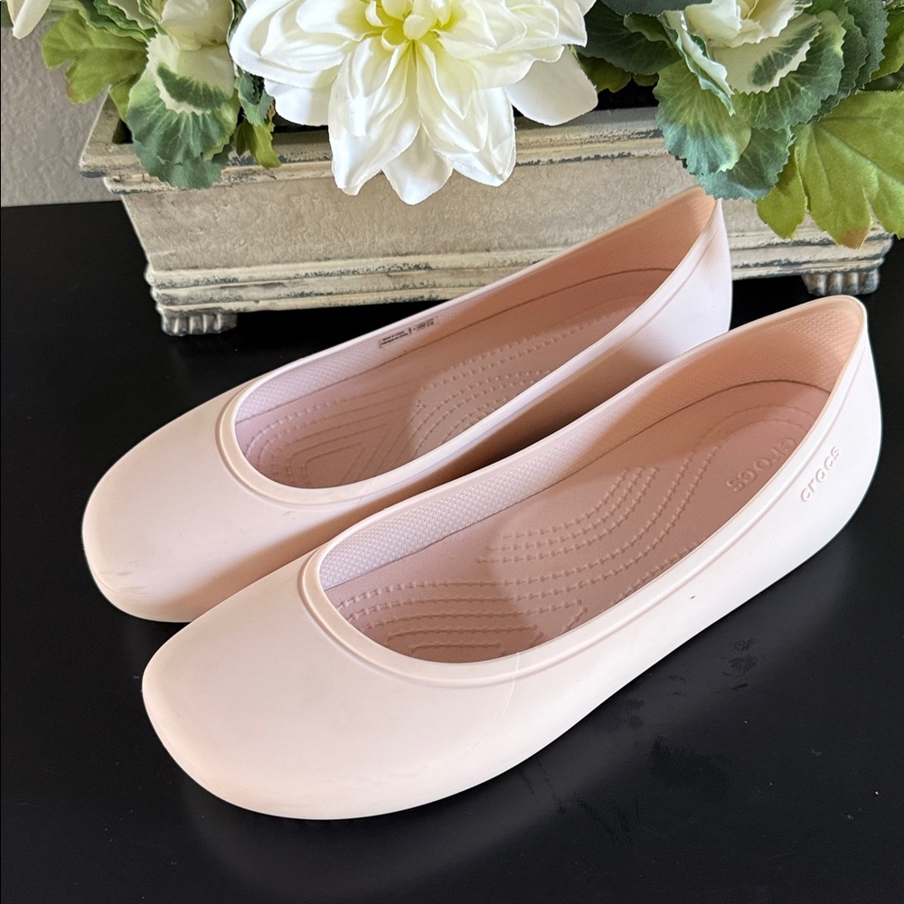 CROCS Women's Ballet Flats in Blush Pink - Picture 6 of 14